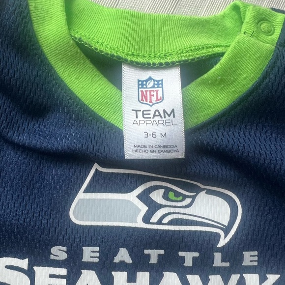 Seattle Seahawks Baby Onesies Two 0-3 & 3-6 - Picture 6 of 7
